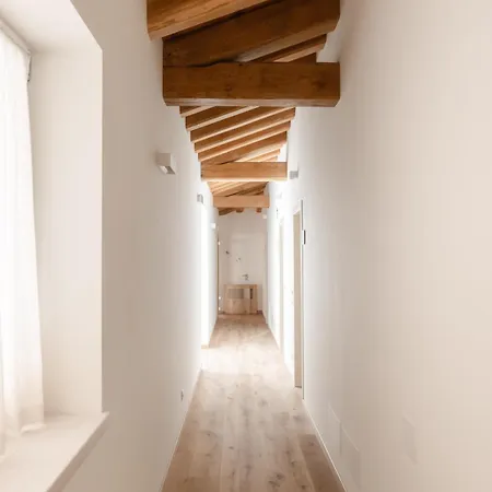 Casa De Eli - Tenuta Torre Zecchei Wine Experience مزرعة للإقامة *